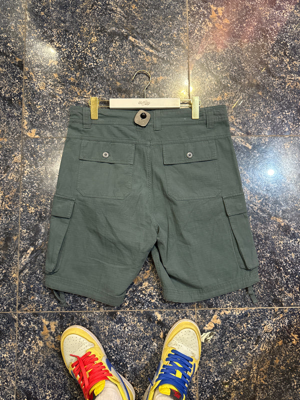 VINTAGE NIKE CARGO SHORTS 34