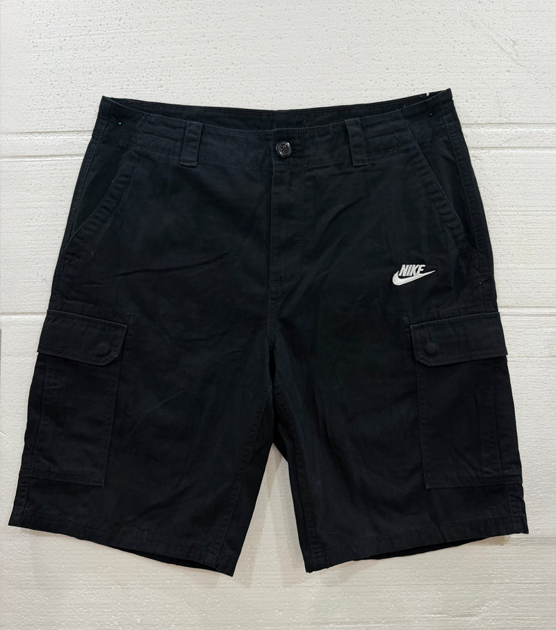 VINTAGE NIKE CARGO SHORTS 34