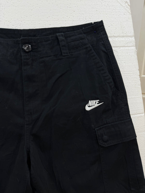 VINTAGE NIKE CARGO SHORTS 34