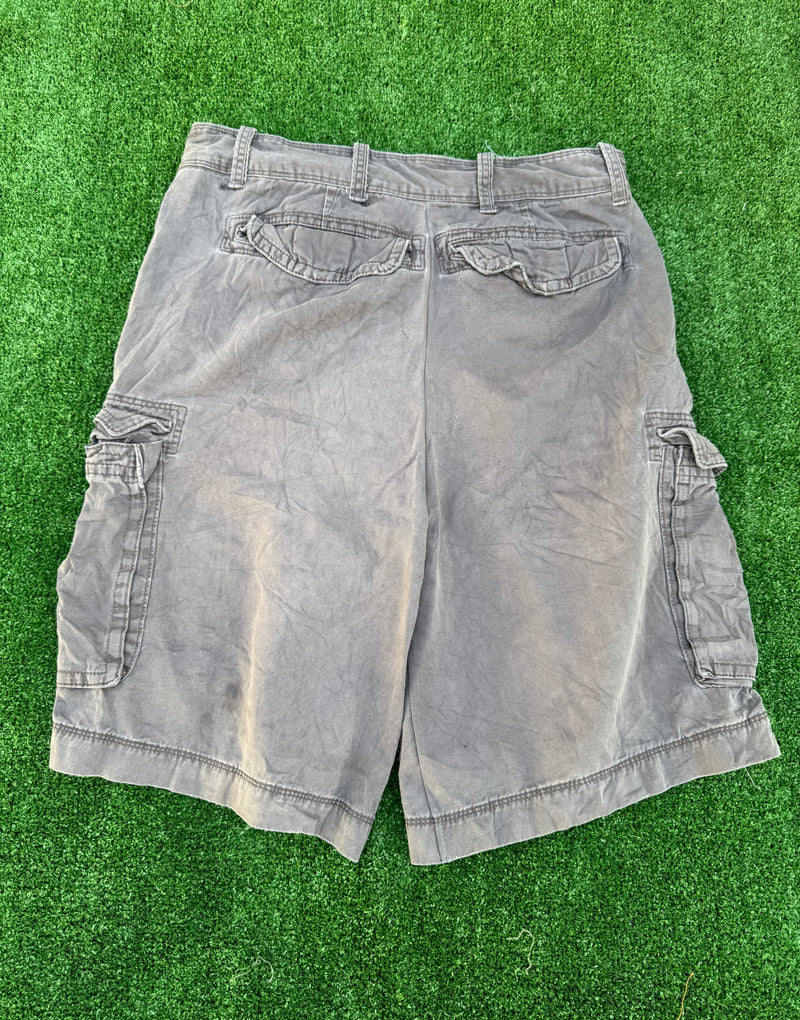 VINTAGE NIKE CARGO SHORTS 36