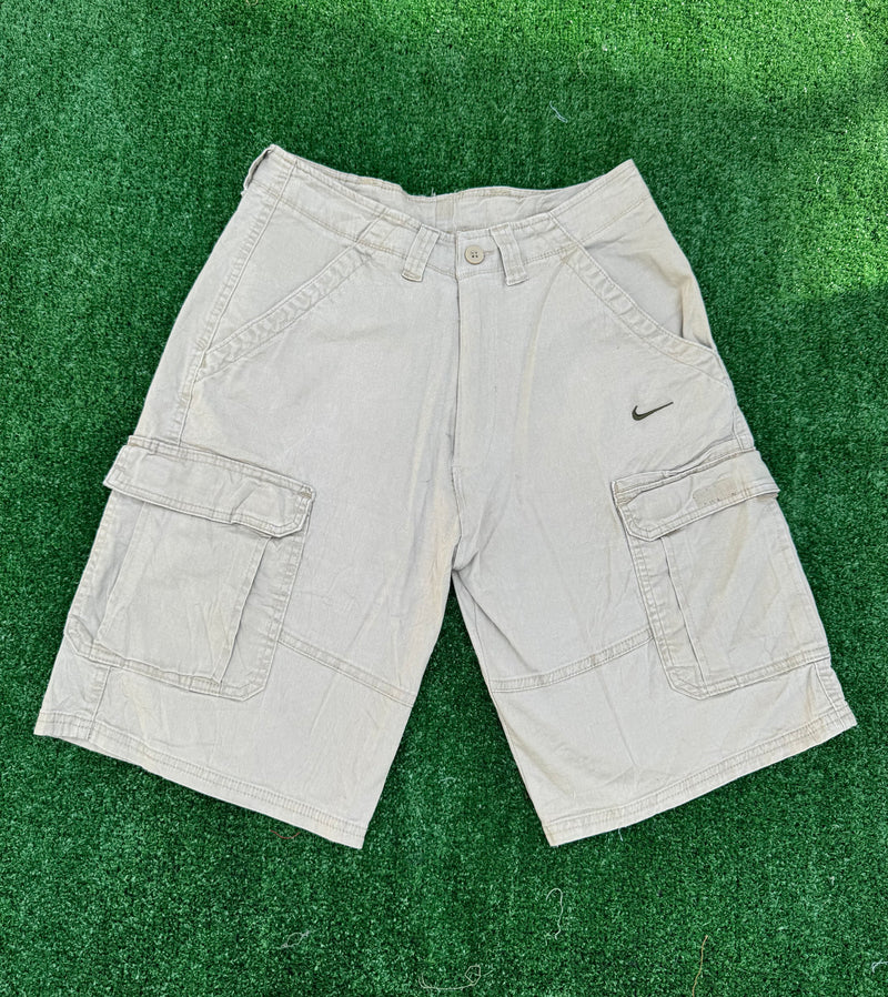 VINTAGE NIKE CARGO SHORTS 29