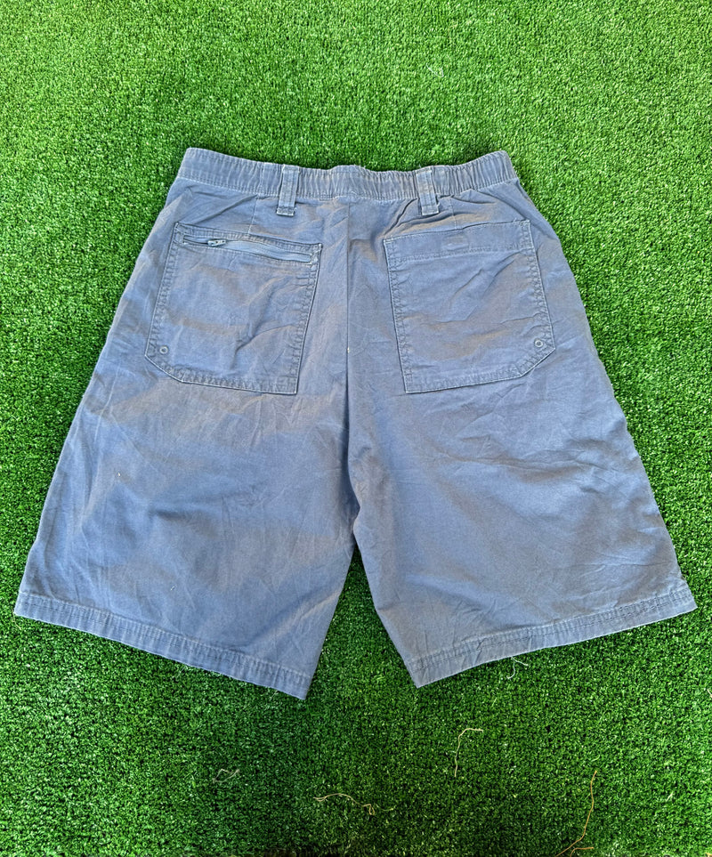 VINTAGE NIKE CARGO SHORTS 29