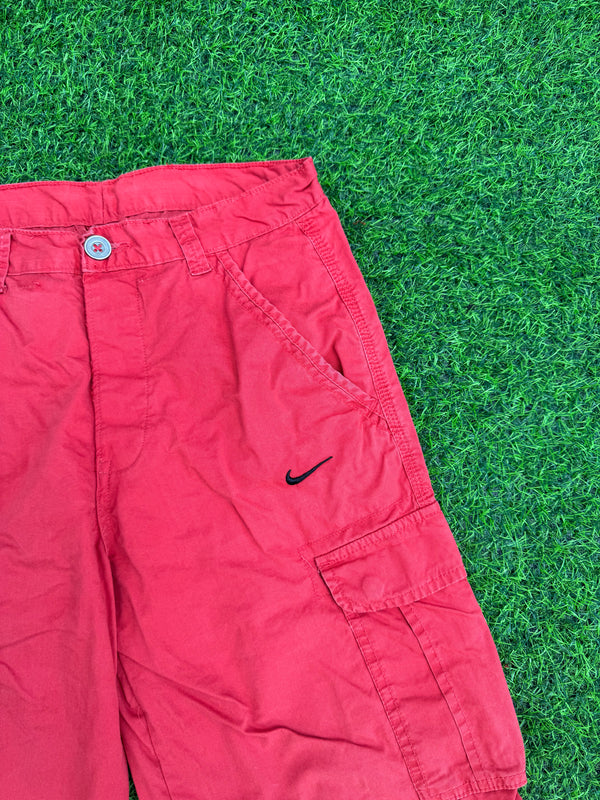 VINTAGE NIKE CARGO SHORTS 29