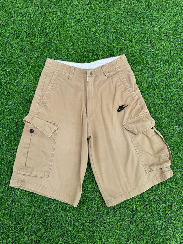 VINTAGE NIKE CARGO SHORTS 30