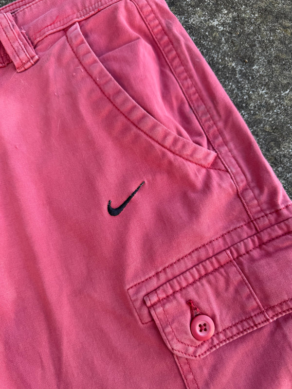 VINTAGE NIKE CARGO SHORTS 34