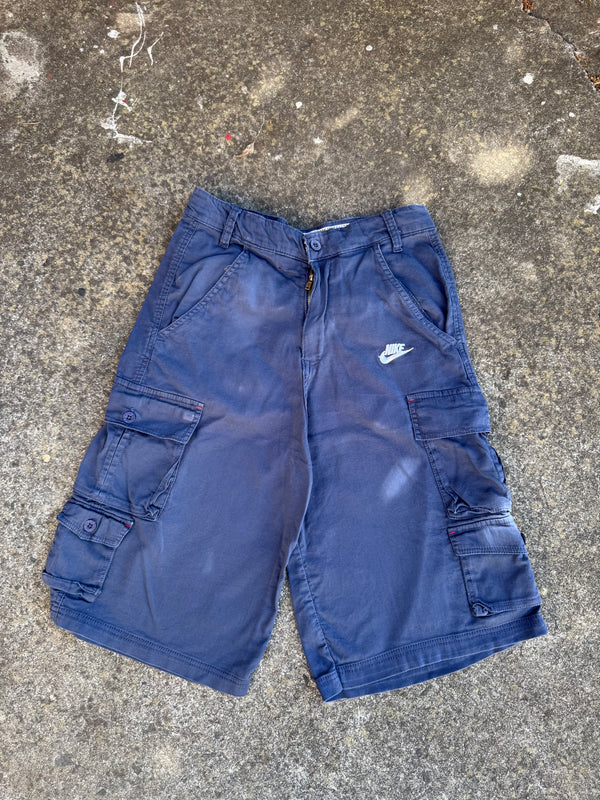 VINTAGE NIKE CARGO SHORTS 28