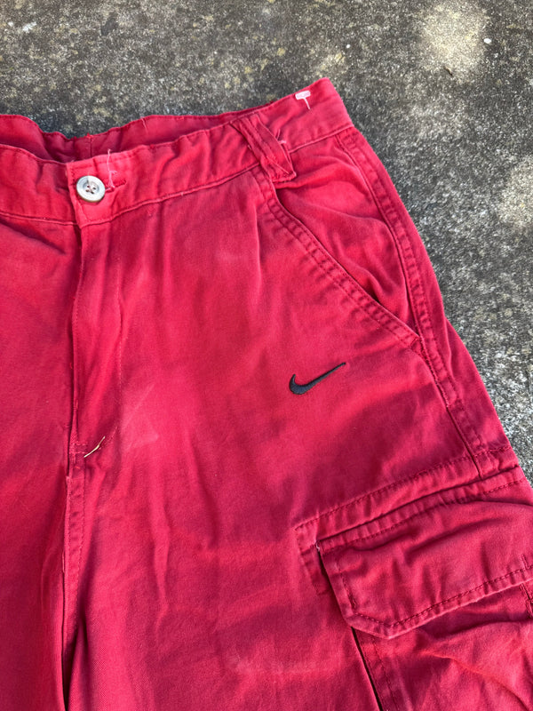 VINTAGE NIKE CARGO SHORTS 27