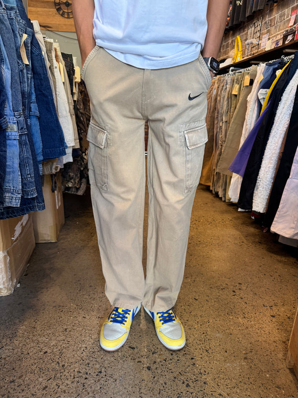 VINTAGE NIKE CARGO PANTS 27