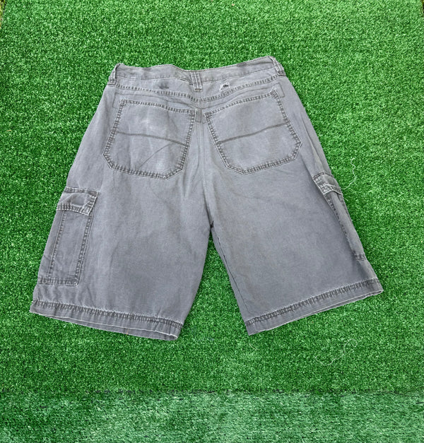 VINTAGE NIKE CARGO SHORTS 30