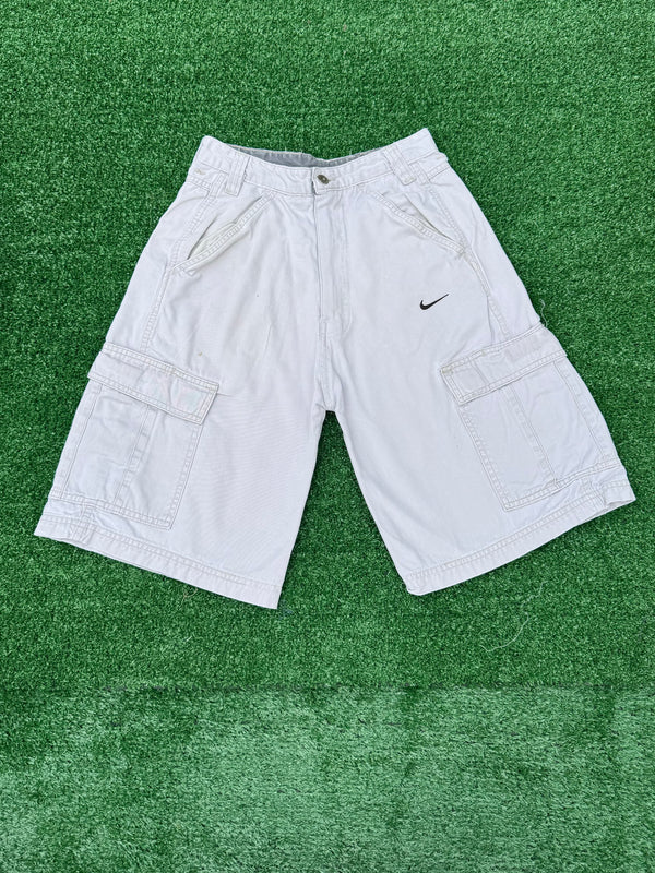 VINTAGE NIKE CARGO SHORTS 25