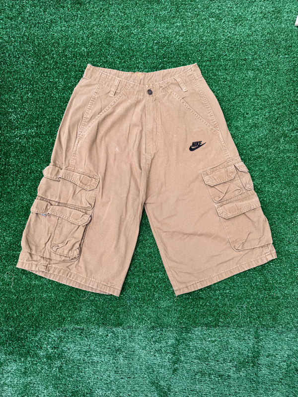 VINTAGE NIKE CARGO SHORTS 25