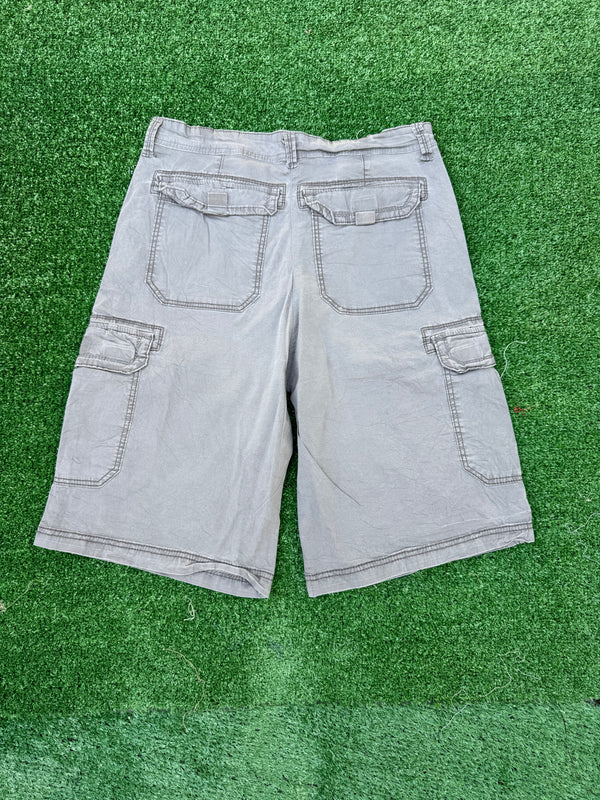 VINTAGE CARHARTT CARGO SHORTS 31