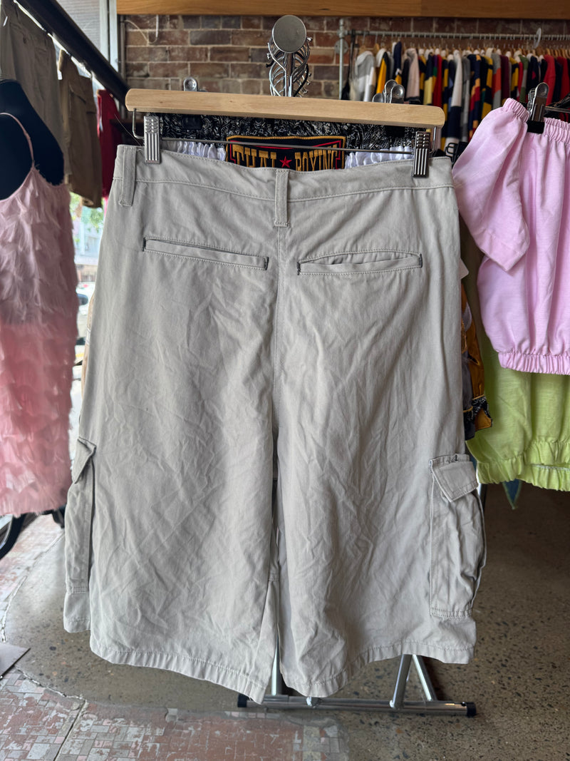 VINTAGE CARHARTT CARGO SHORTS 30