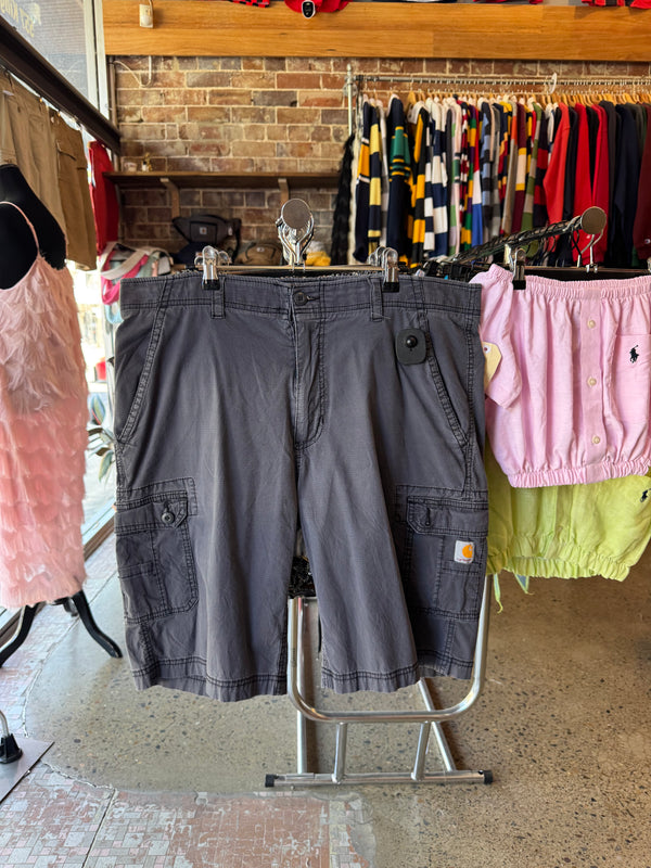 VINTAGE CARHARTT CARGO SHORTS 39